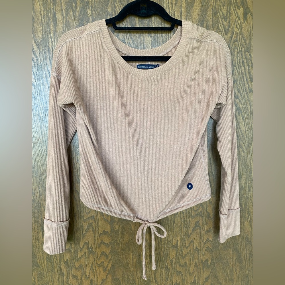 Abercrombie & Fitch long sleeves cropped shirt XS, NWT